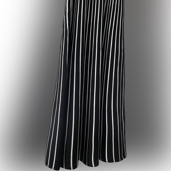 Banana Republic Knit Black and White Striped Dress SZ S - Picture 3 of 4